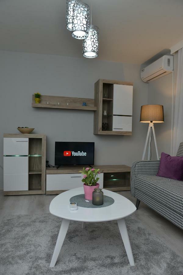 Apartman Filip Apartment โนวีปาซาร์ ภายนอก รูปภาพ